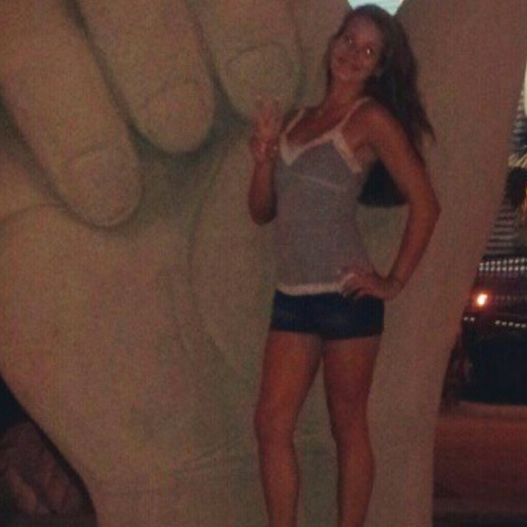 Meet your Posher, Chelsie - Picture 5 of 12